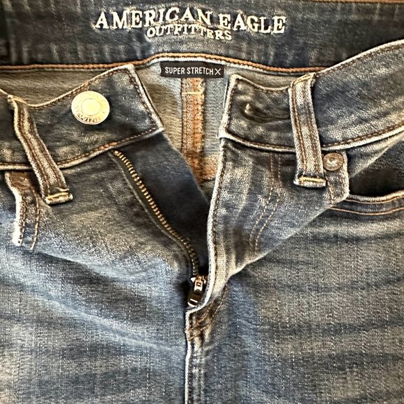 American Eagle Distressed Jean Skirt Super Stretch - Picture 4 of 7